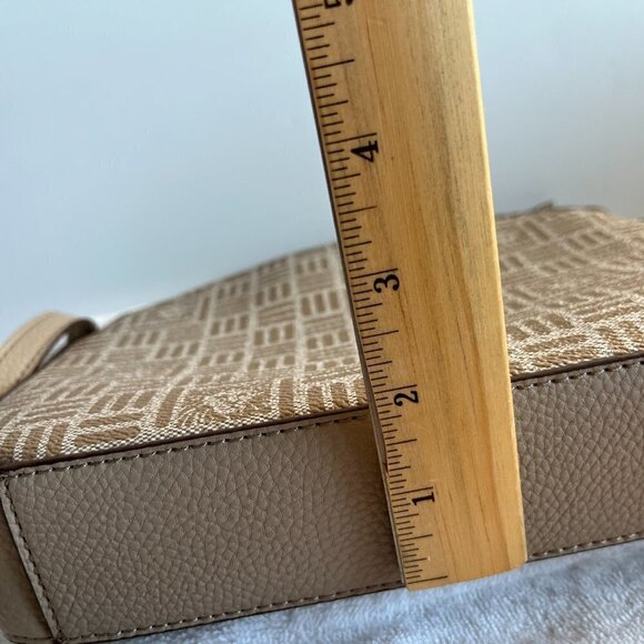 Anne Klein Dome Crossbody with 3 main POCKETS & 1 front pocket  Hands Free - Picture 14 of 14